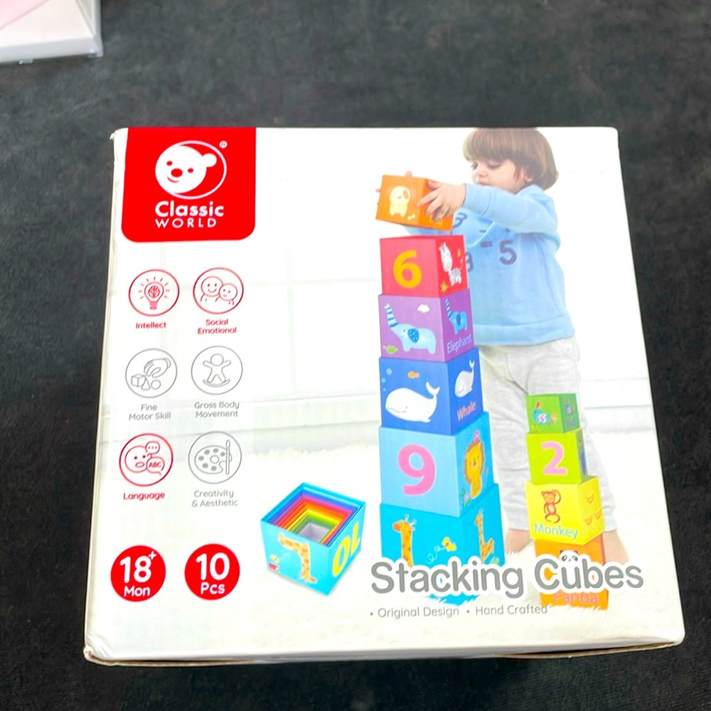 Stacking cubes